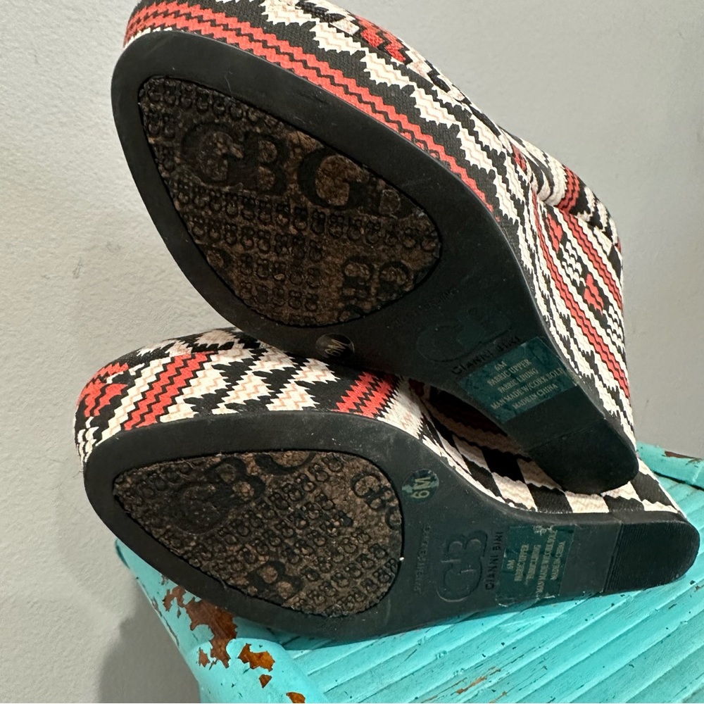 Gianni Bini Aztec Pattern Wedge Platform Shoes Size 6 - Picture 16 of 16